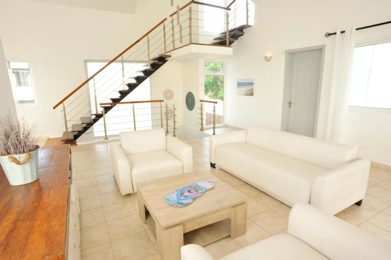 The Beach House - West Coast Mauritius ริวิแยร์นัวร์ ภายนอก รูปภาพ